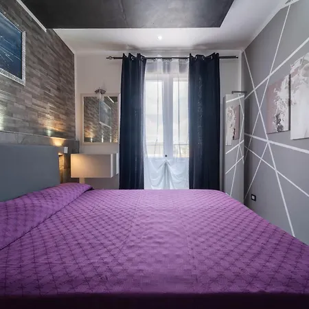 Apartment Purple House *