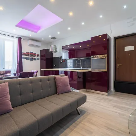 Apartment Purple House *