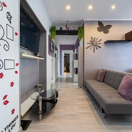 Apartment Purple House *